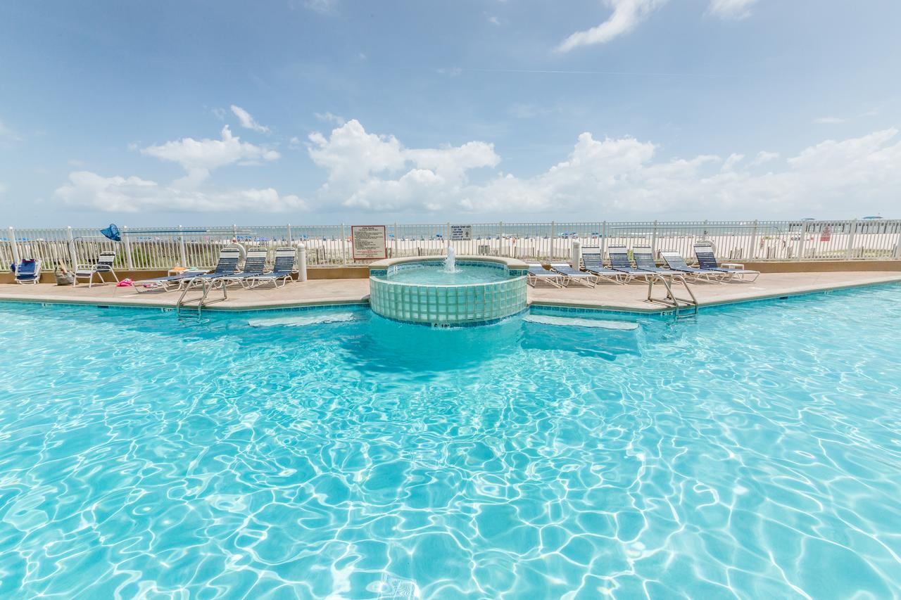 Admirals Quarters 802 - thumb 37