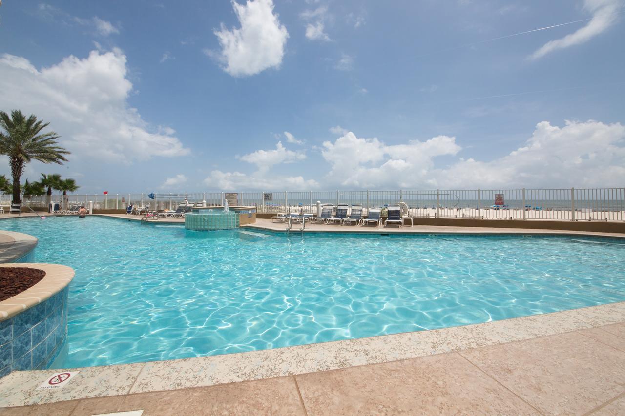 Admirals Quarters 802 - thumb 38