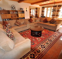 Cascade Village Area 5 bed 4 bath Walk to lift - Accommodation Deal