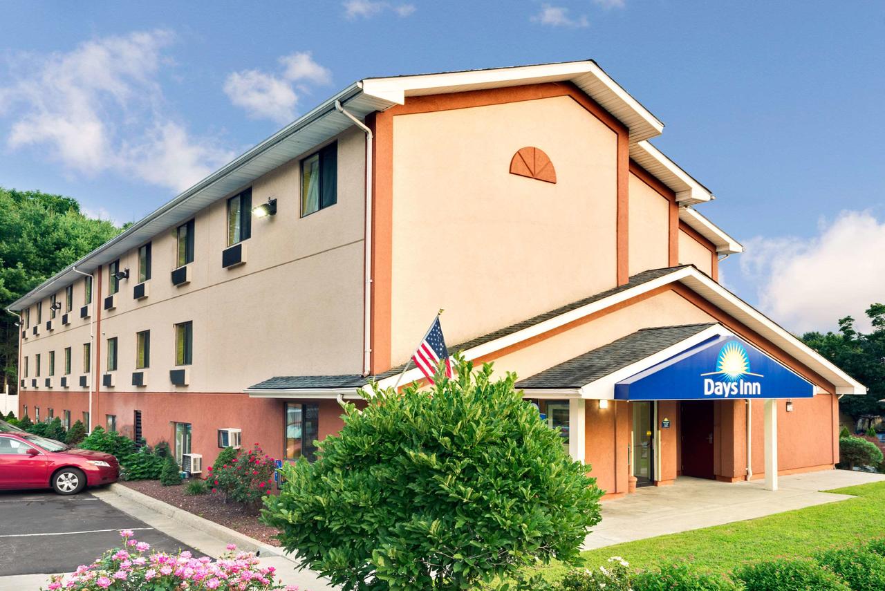 Days Inn By Wyndham Torrington - thumb 19