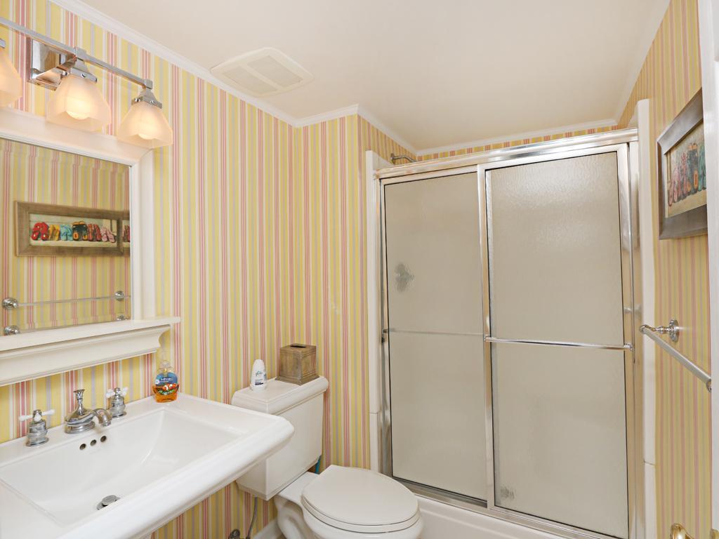 111 Georgetowne House Condo - thumb 11
