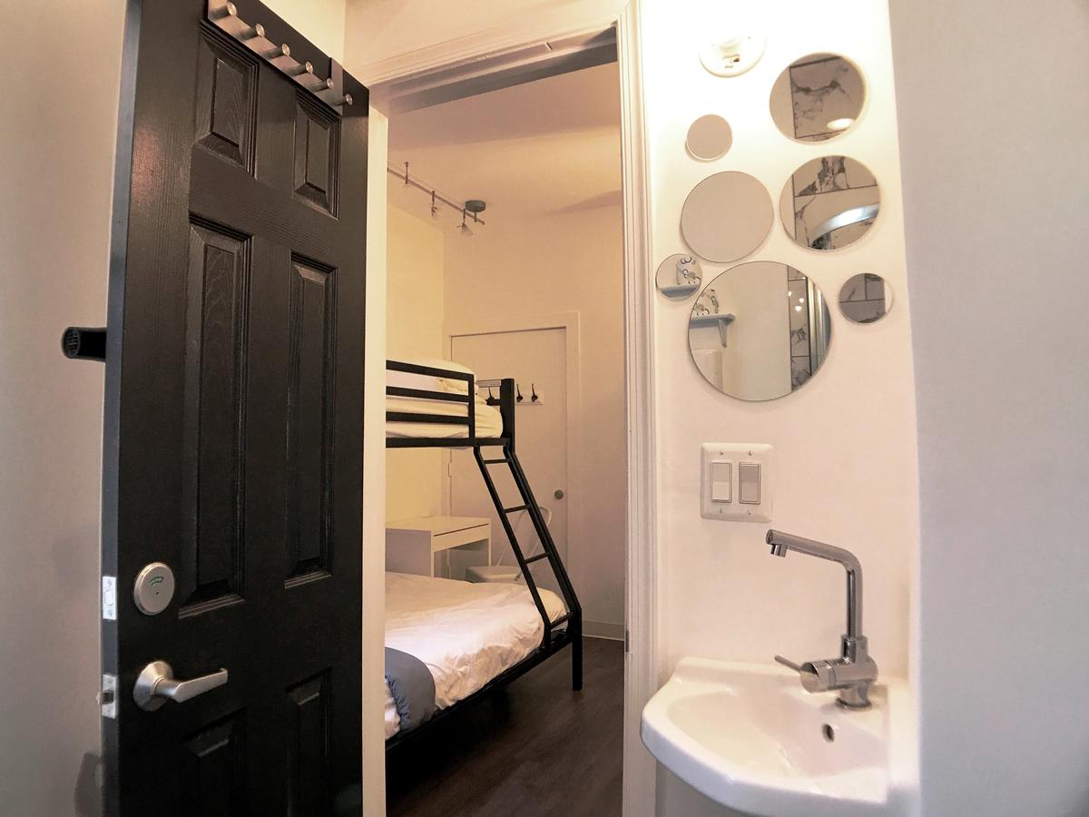 HighRoad Hostel DC - thumb 17
