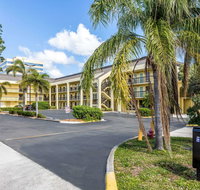 Quality Inn Palm Beach International Airport - Accommodation Deal