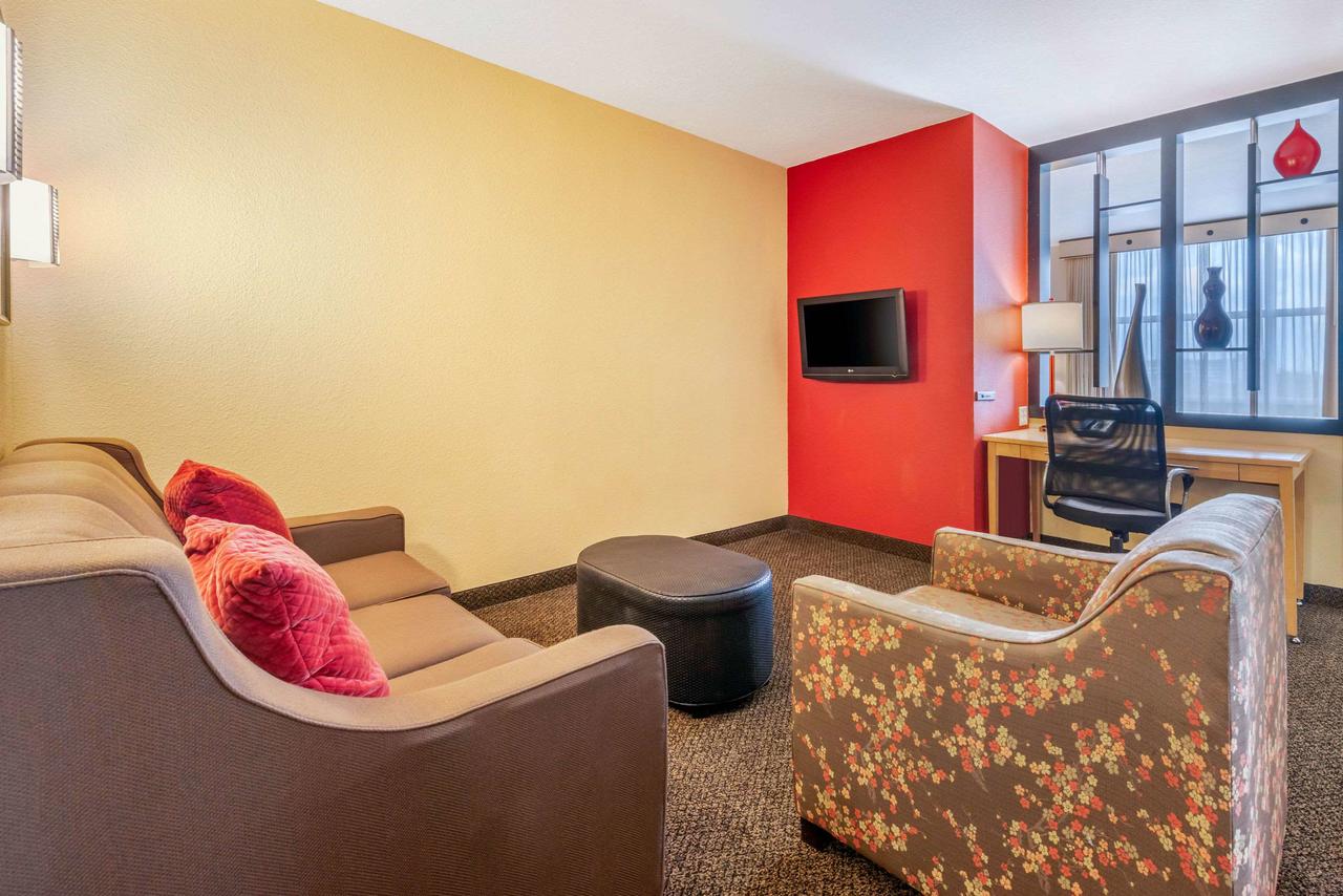 Cambria Hotel Ft Lauderdale, Airport South & Cruise Port - thumb 6