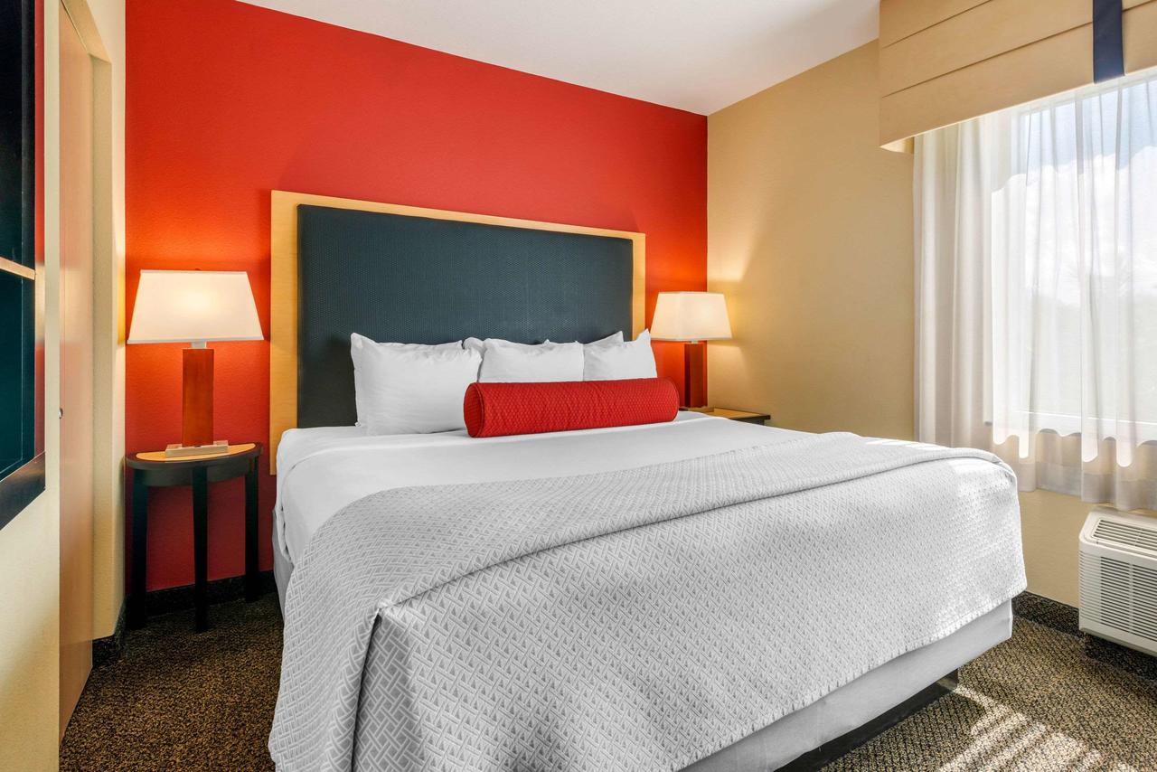 Cambria Hotel Ft Lauderdale, Airport South & Cruise Port - thumb 12