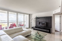 2 Bedroom Pearl in Downtown Miami Accommodation Deal