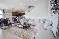 8 Bedroom Vacation Home with Pool 1826 Accommodation Deal