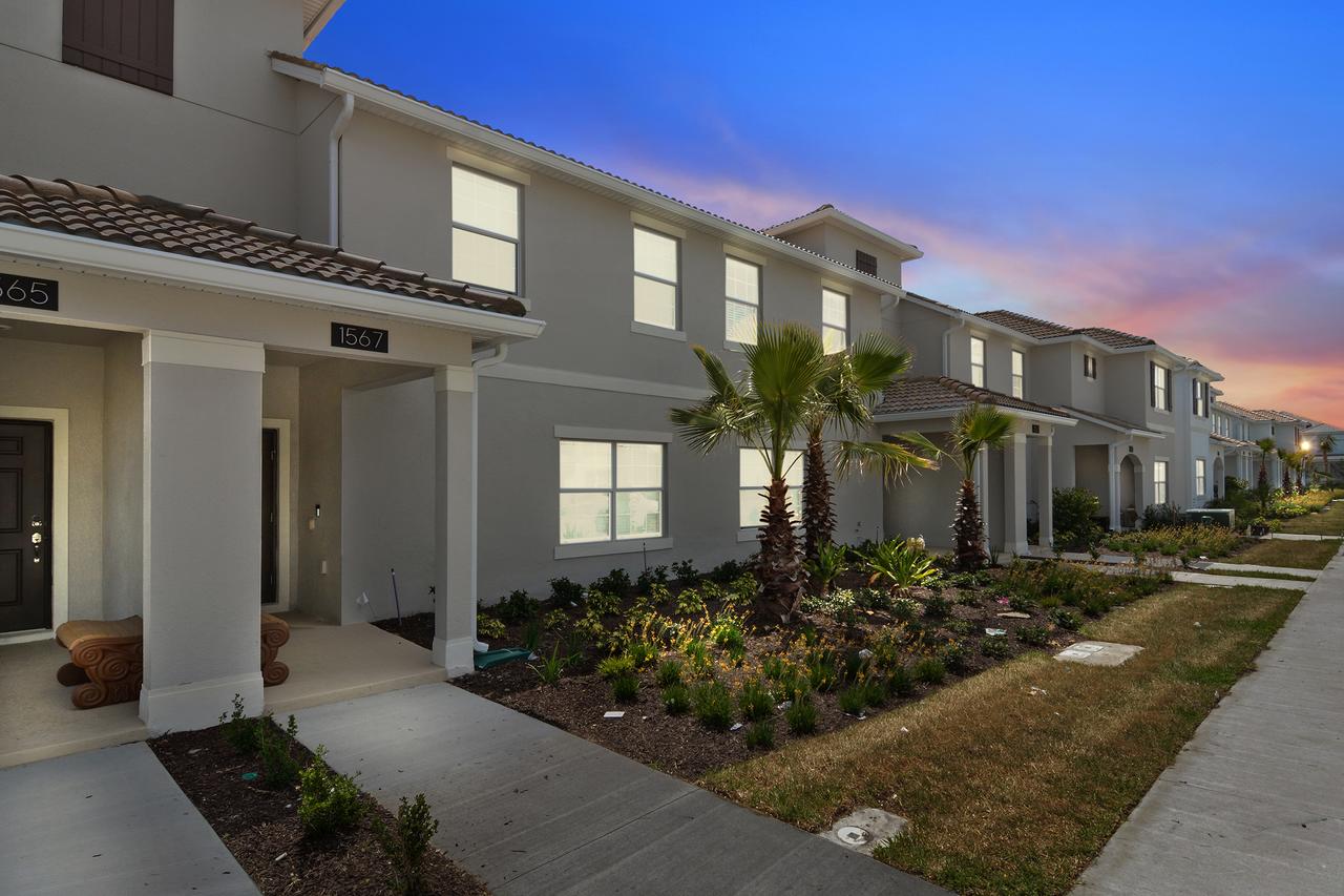 Four Bedroom W/ Pool Close To Disney 1567 - thumb 0