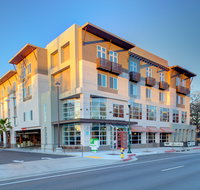 Holiday Inn Windsor Wine Country - Accommodation Deal