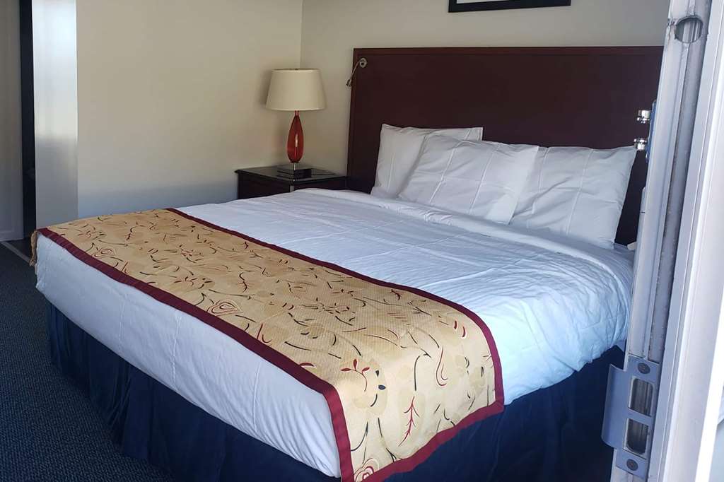 Days Inn & Suites By Wyndham St Ignace - thumb 9