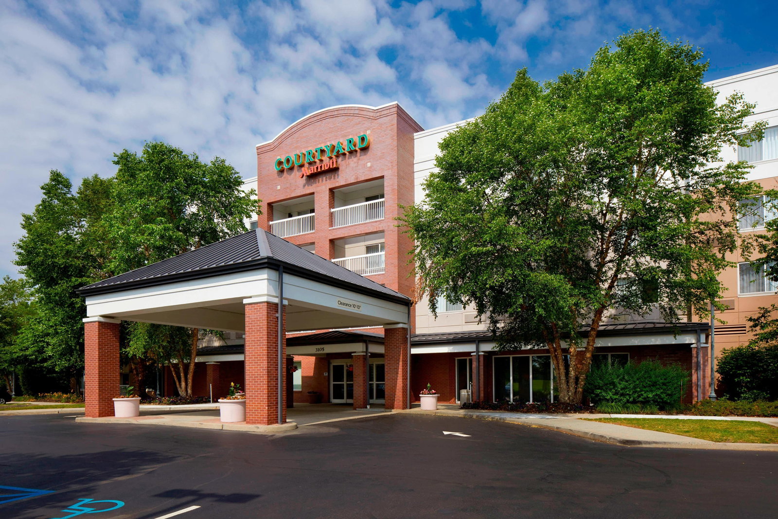 Courtyard By Marriott Edison Woodbridge - thumb 0
