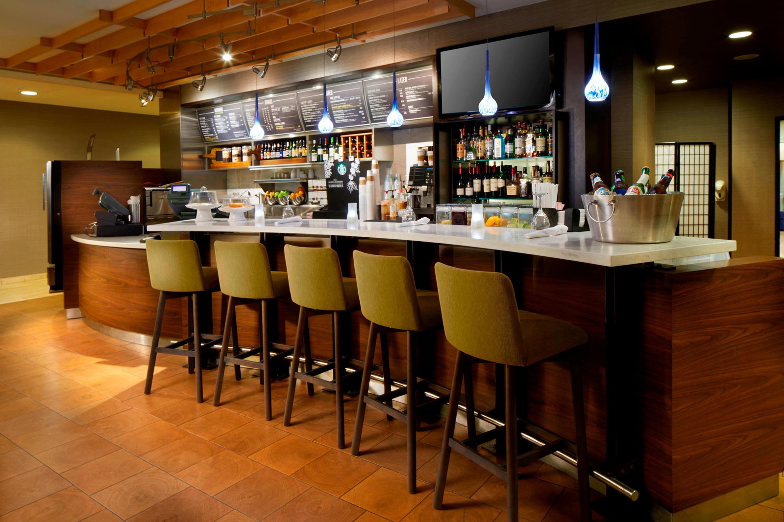 Courtyard By Marriott Edison Woodbridge - thumb 11