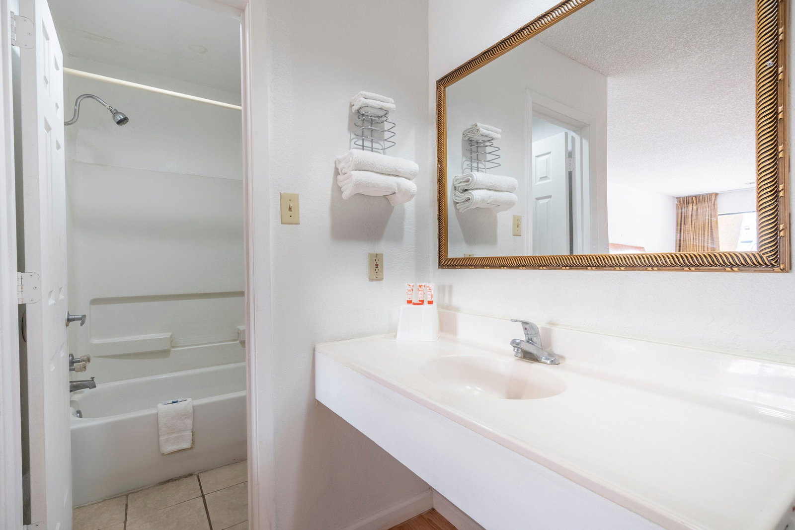 OYO Hotel Groesbeck - thumb 10