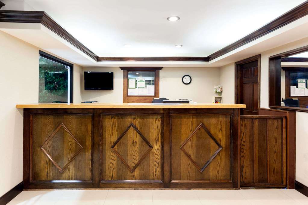 Days Inn Dahlonega - thumb 3