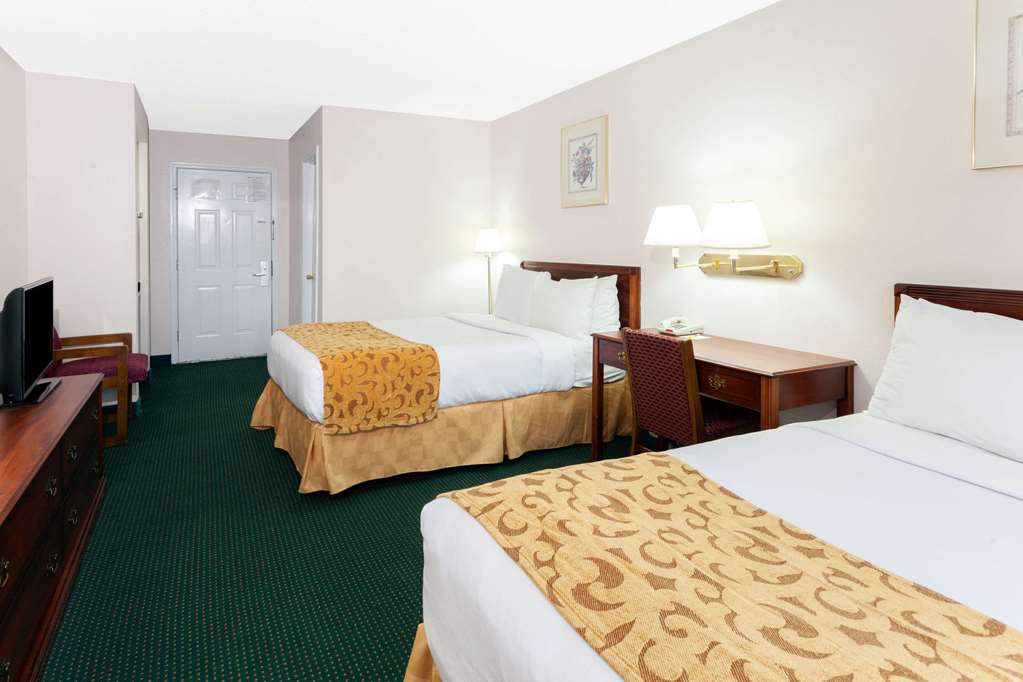 Days Inn Dahlonega - thumb 5