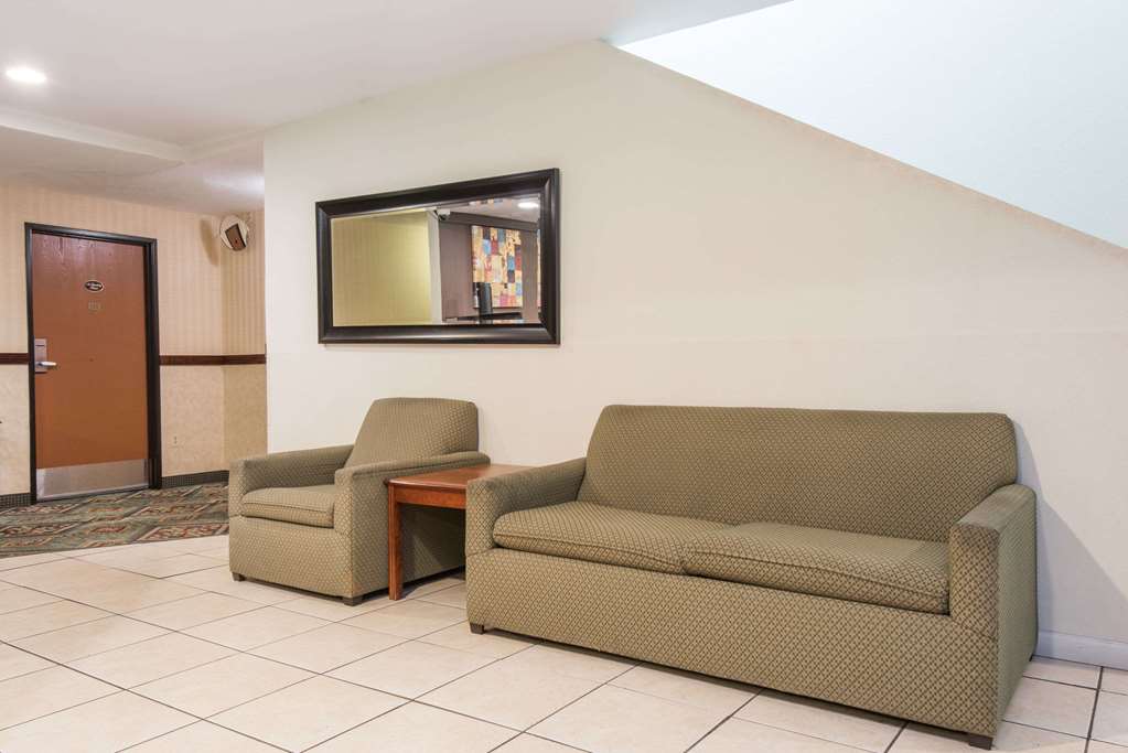 Knights Inn & Suites Gallup - thumb 1