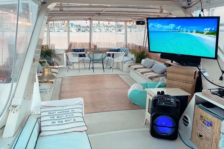 59ft Tiki Yacht Rental & Tour Of Santa Monica Bay - thumb 0