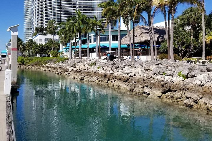 VR5 21 Ft Boat Rental For 7 People Gas Included, Be Your Own Captain - thumb 1