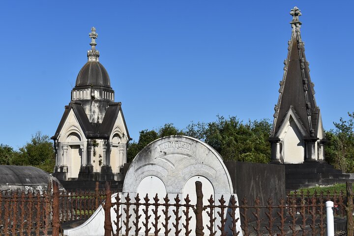 Canal Street Cemeteries And Katrina Memorial Of New Orleans - thumb 2