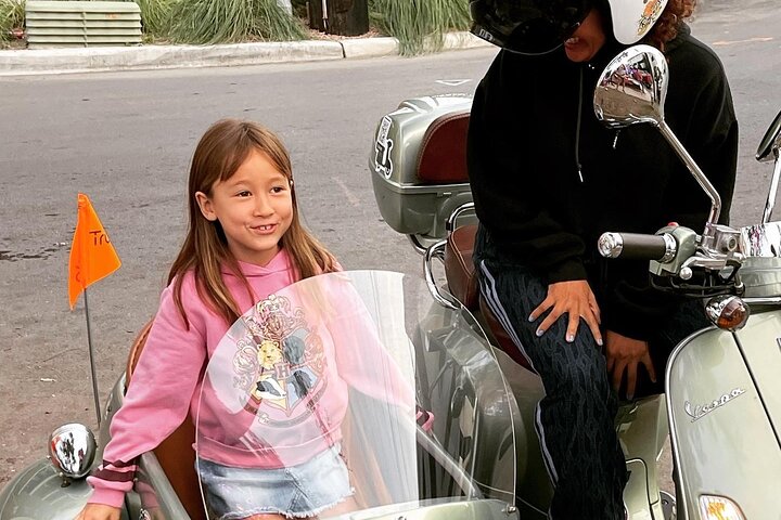 CITY Vespa SiDeCaR Tour And Tacos - thumb 5