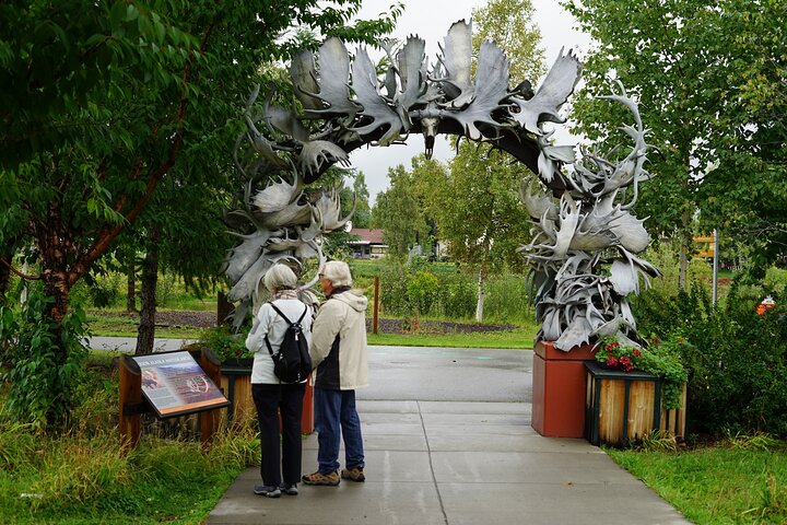 Fairbanks City Guided Tour With Photography Service For Parks, Museums & Garden - thumb 2